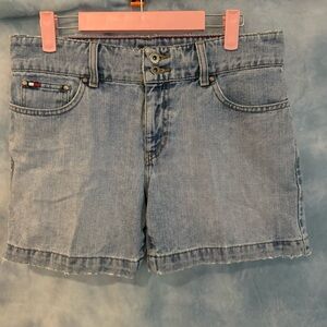 90’s style Tommy Hilfiger Jean shorts size 6